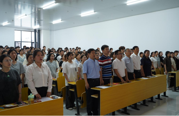 我校2025年春季学期入党积极分子集中培训班开班仪式暨开班第一讲顺利举行